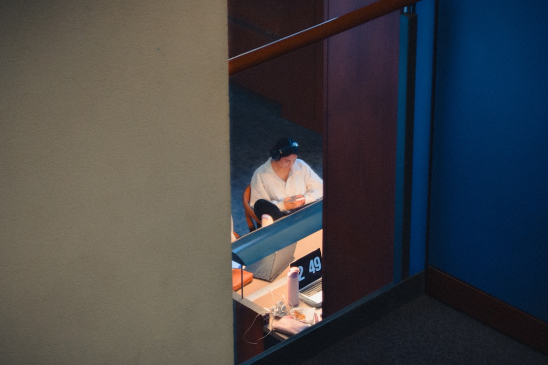 논문 학생 도서관 노트북