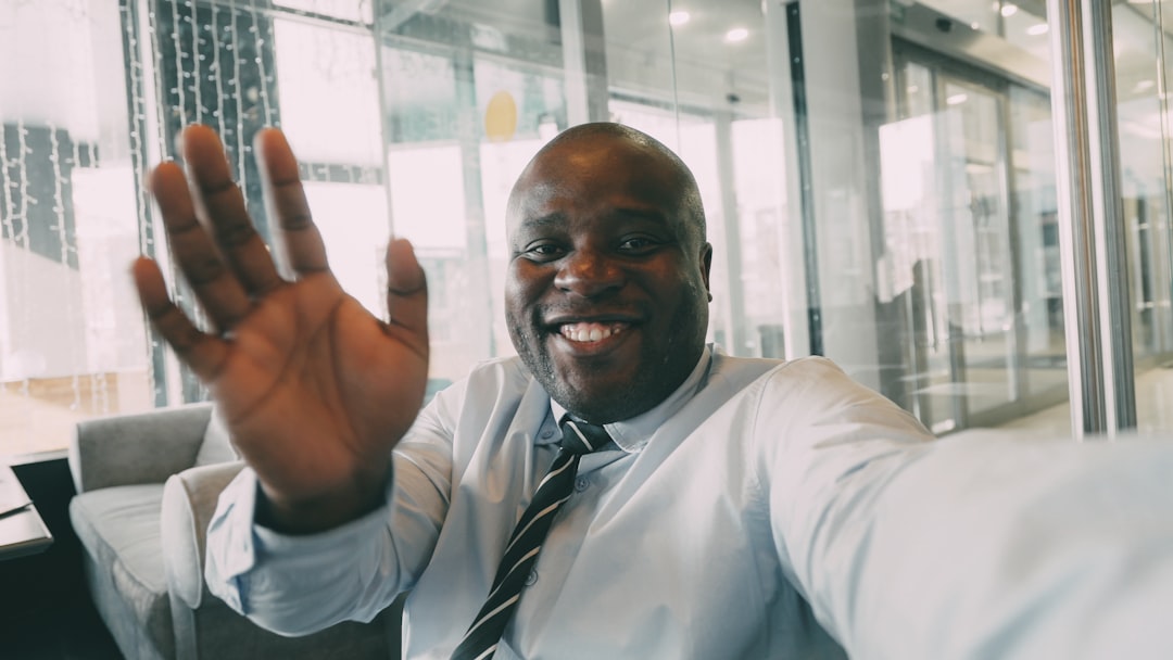 국제 비즈니스 미팅 장면