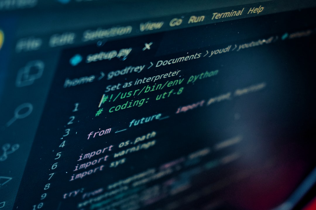 n8n 워크플로우 편집 화면 — 노드들이 연결된 자동화 흐름도